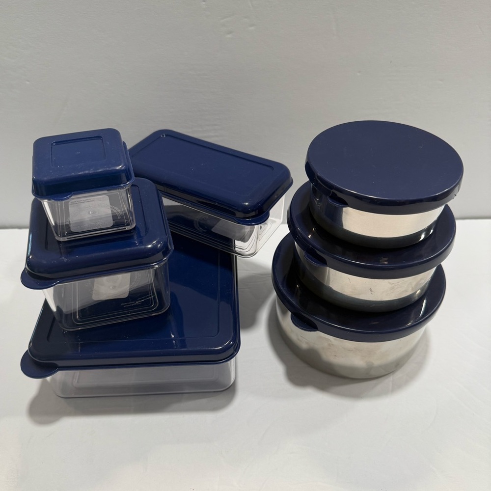 Like New 💙Pottery Barn Kids Set/7pc Spencer Food Storage Containers -Blue